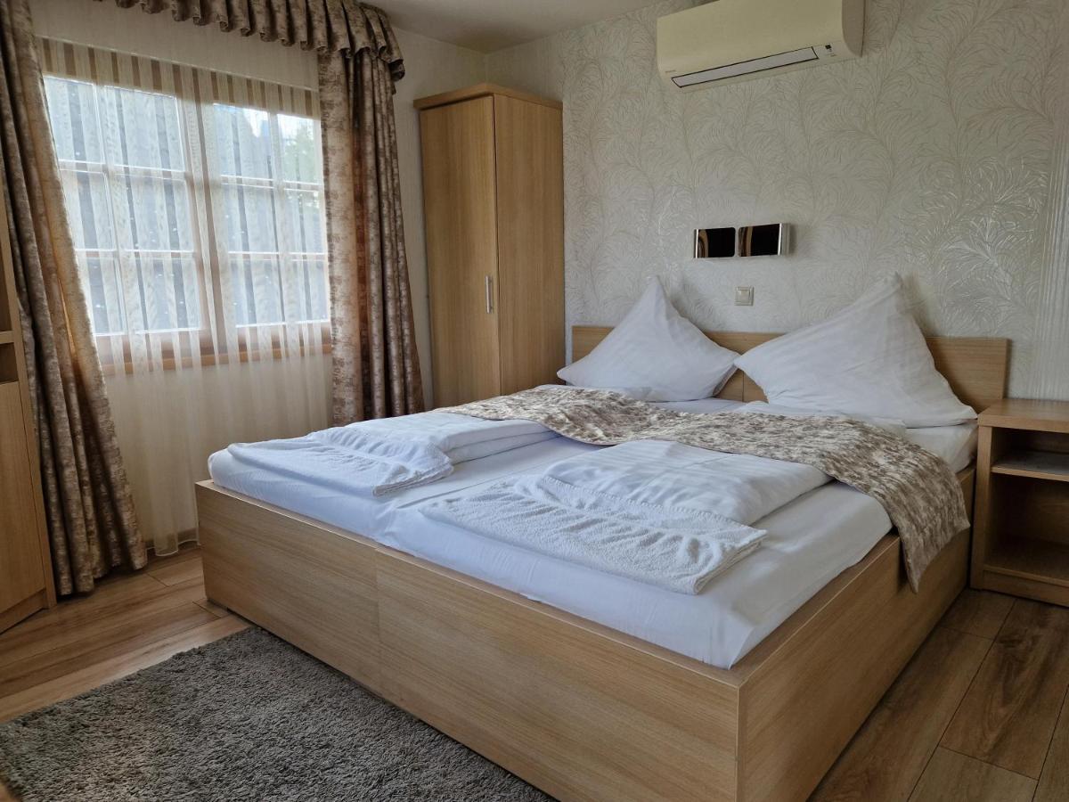 Csalanosi Vendeghaz Hotel Kecskemet Ngoại thất bức ảnh
