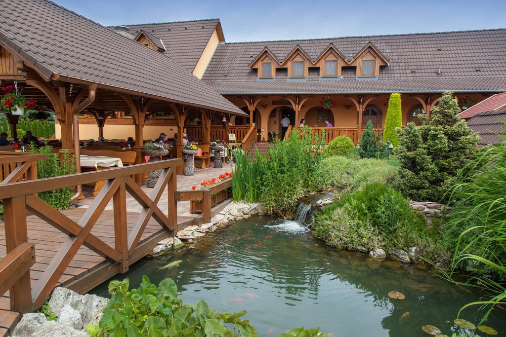 Csalanosi Vendeghaz Hotel Kecskemet Ngoại thất bức ảnh